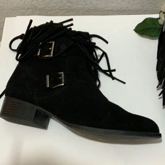 BCBG Capricorn Leather Fringed Bootie, Size  9/ 39 - Picture 5 of 13